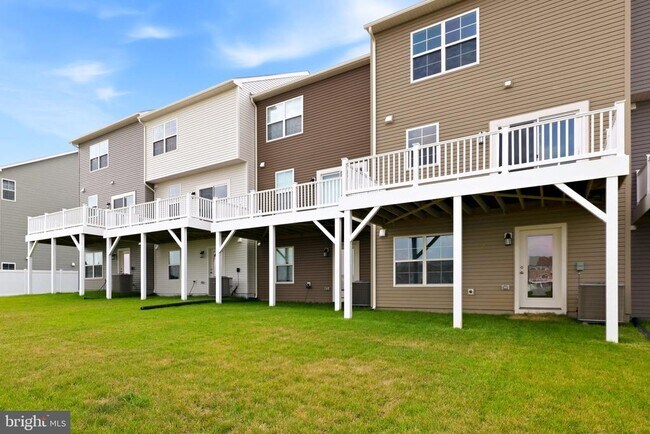 Foto del edificio - 417 Seeback Dr