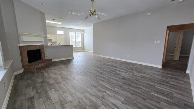 Foto del edificio - 6011 Decker Ridge Ct