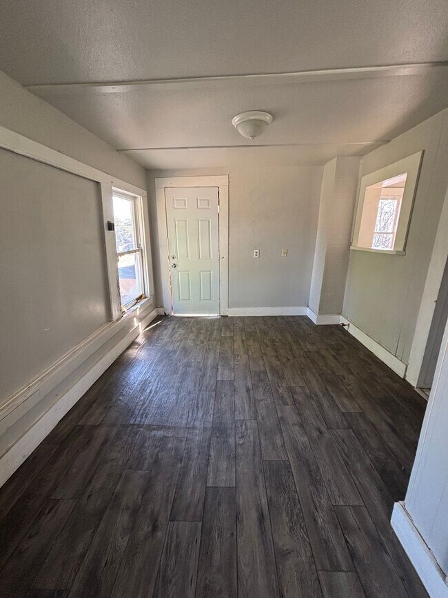 Foto del edificio - 820 College St