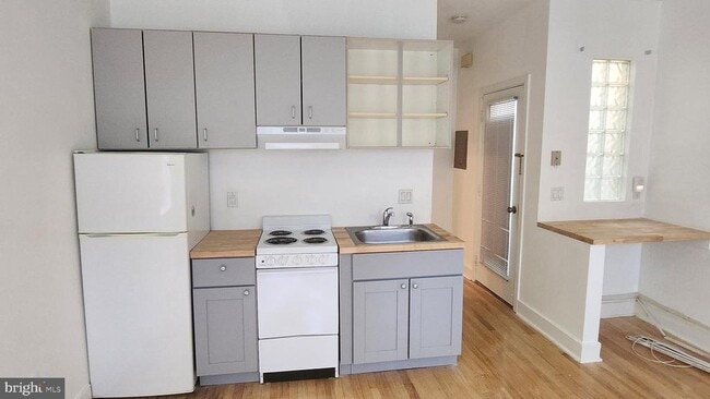 Building Photo - 459 M St NW