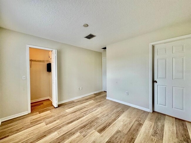 Building Photo - 8504 Brushleaf Way