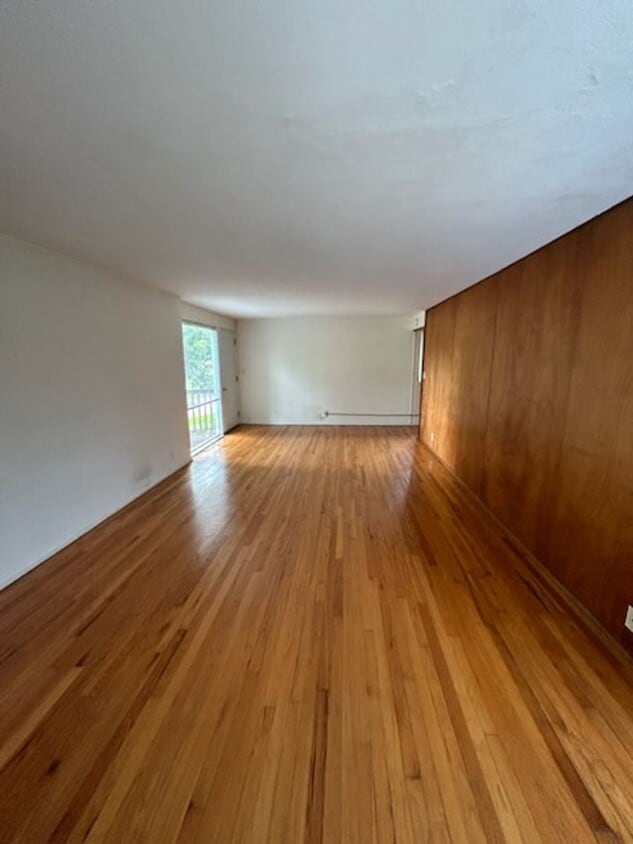 Primary Photo - 1 bedroom, 1 bathroom Apartment