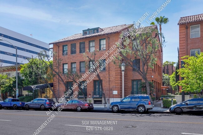 The Historic Stanley Exterior - The Historic Stanley