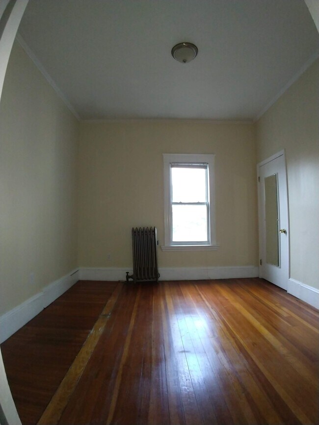 bedroom - 91 Irving St