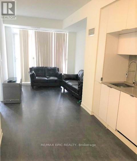 Building Photo - 28 Avondale Ave