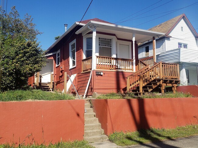 Foto del edificio - Vintage 1 bedroom home in the heart of Bre...