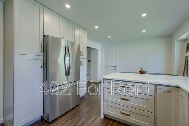 Foto del edificio - 3322 S 78th St
