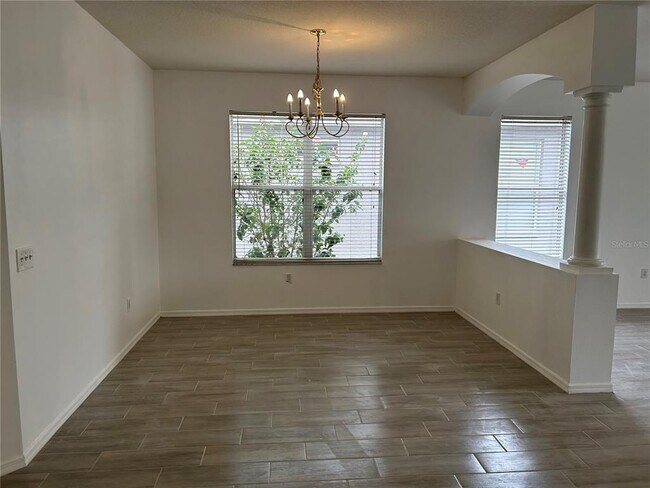 Foto del edificio - 6013 Gannetdale Dr
