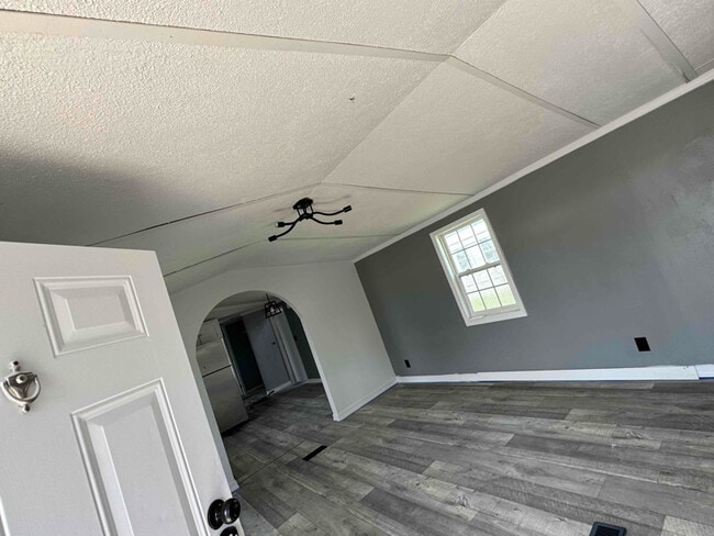 Foto del edificio - 104 Bunk Dr