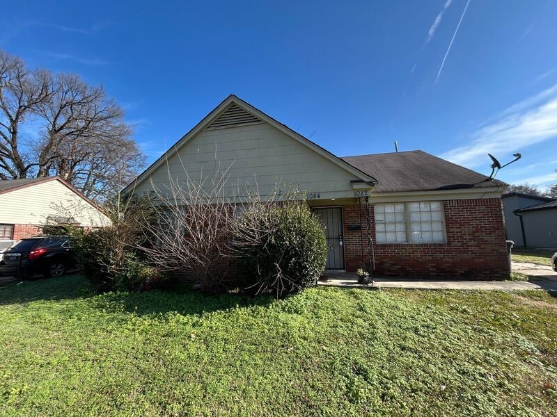 Primary Photo - 1082 Garland St