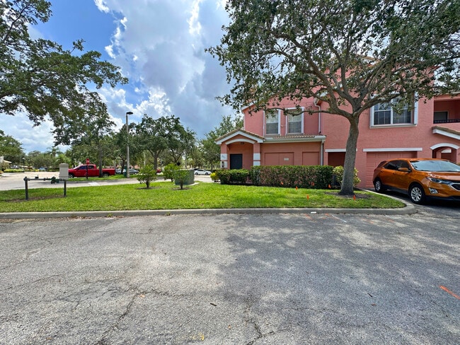 Building Photo - 100 SW Peacock Blvd