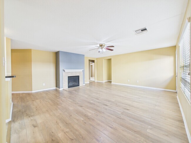 Foto del edificio - 5039 Ivy Fair Way