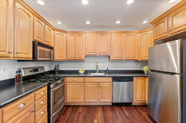 Foto del edificio - 582 E 4th St