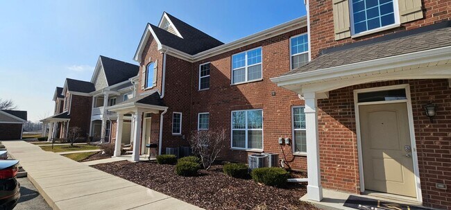 Foto del edificio - Douglas Fir-2Br/2Ba Rental Home-Second Floor