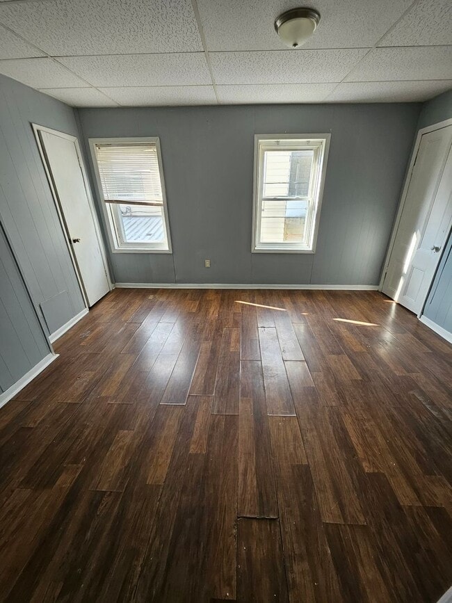 Foto del edificio - Upper 1 bedroom unit