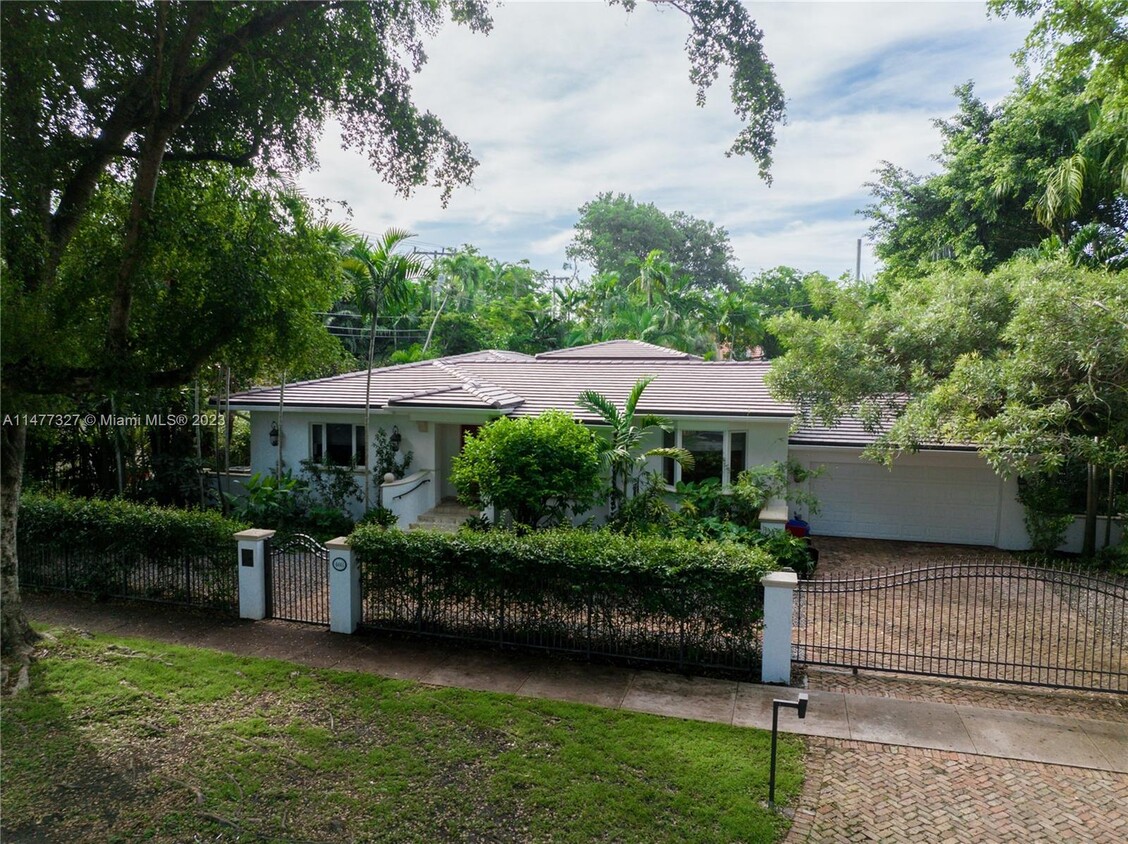 Primary Photo - 408 Aurelia Ave