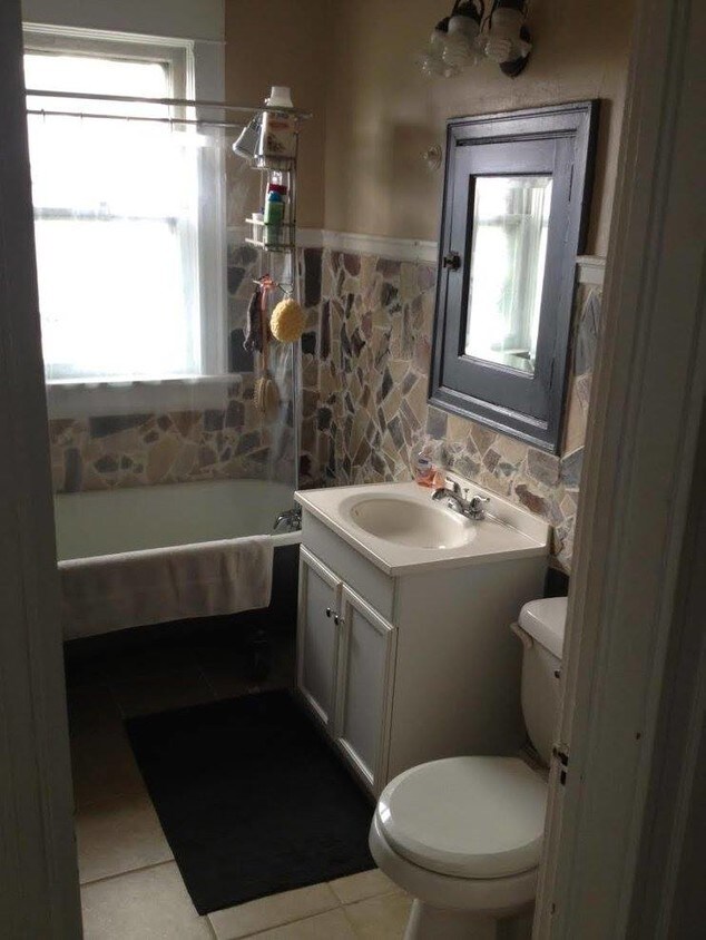 Bathroom - 2117 E Bradford Ave