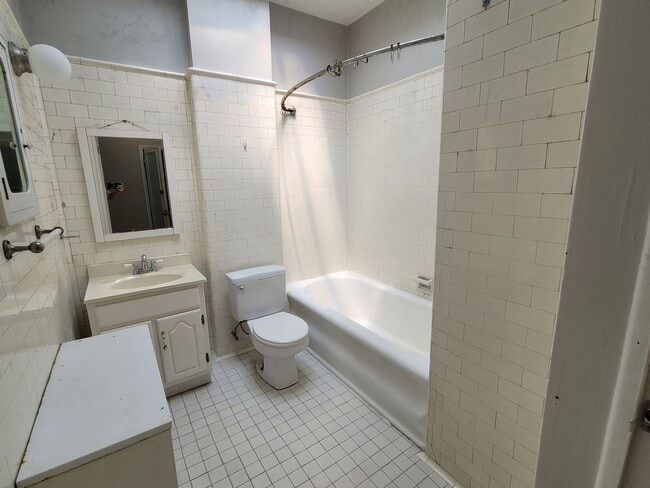 Building Photo - 308 E 33rd St