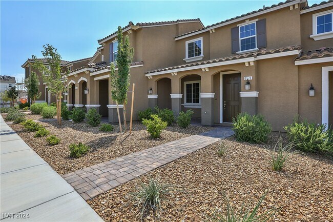 Building Photo - 3570 Credere Ln