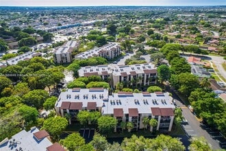 Building Photo - 14211 N Kendall Dr