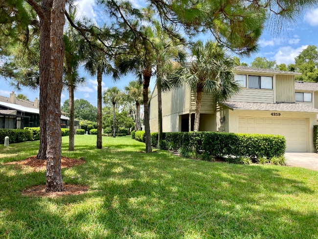 Building Photo - 4259 Golf Club Ln
