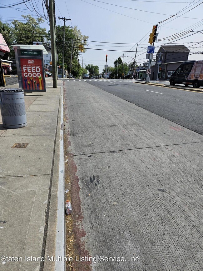 Building Photo - 4001 Hylan Blvd