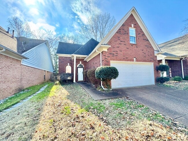 Photo - 7469 Dal Whinnie Trail House