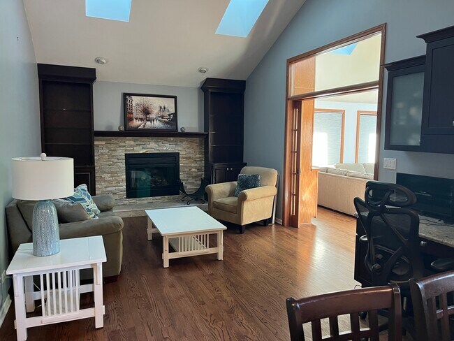 Foto del edificio - 889 E Stonebridge Ct