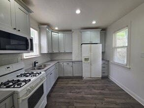 Building Photo - 1341 Herrod St