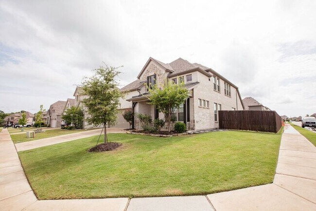 Foto del edificio - 1501 Laurence Ln