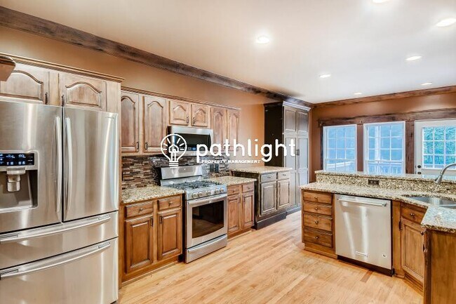 Building Photo - 909 Pin Oak Place, Canton, GA, 30115