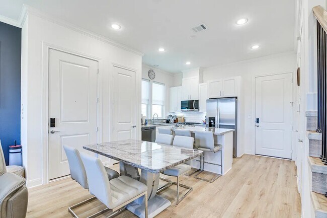 Foto del edificio - 5111 Briscoe St