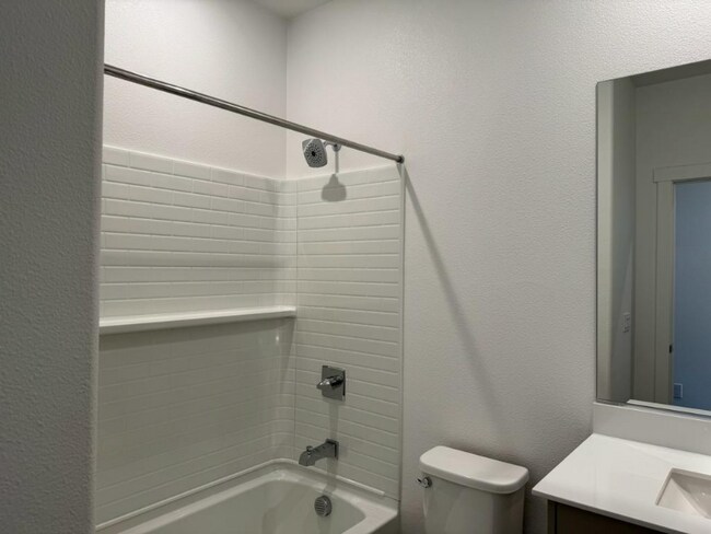 Building Photo - 521 Somi Ct