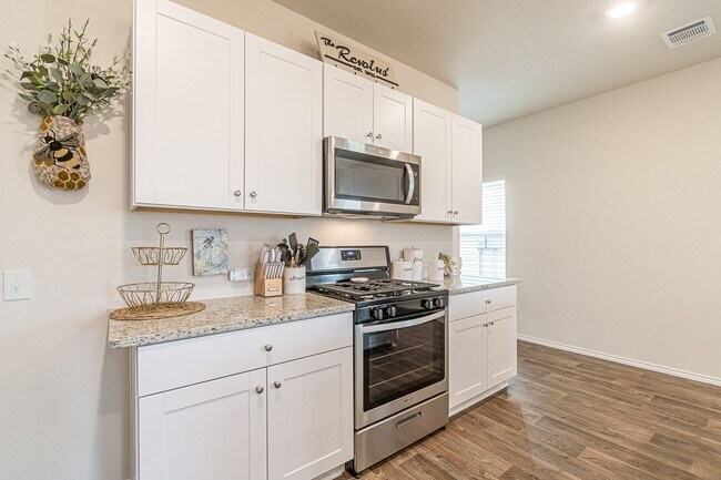 Foto del edificio - Charming 4BR House in New Braunfels