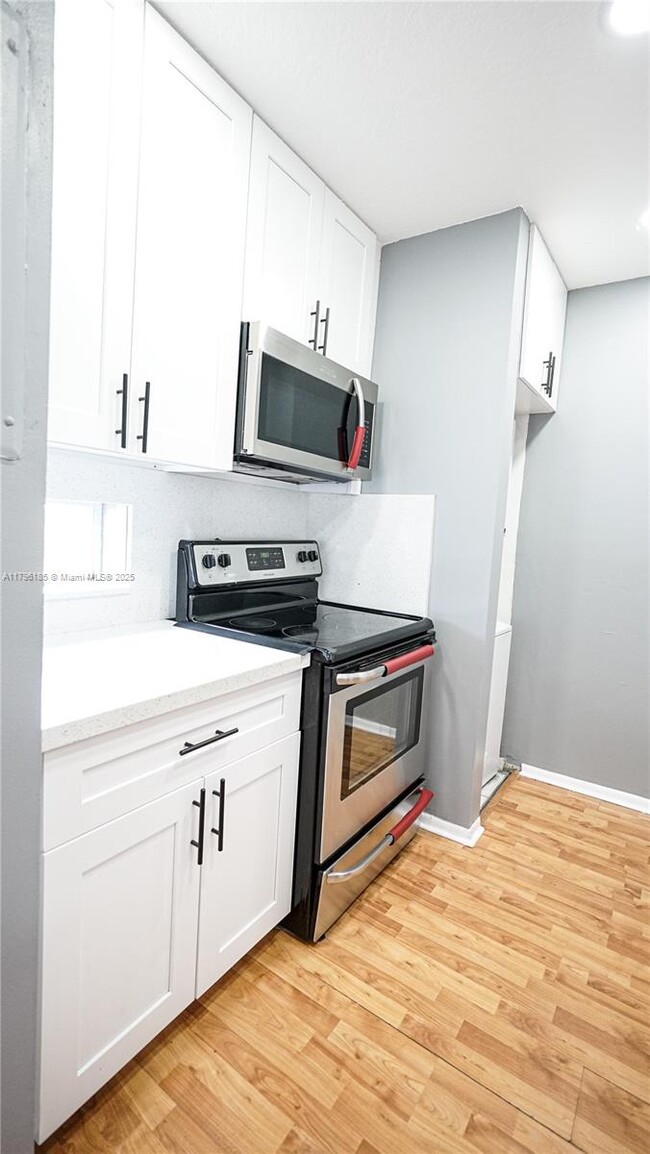 Foto del edificio - 465 SW 86th Ave