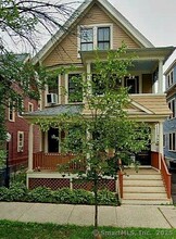 Building Photo - 157 Starr St