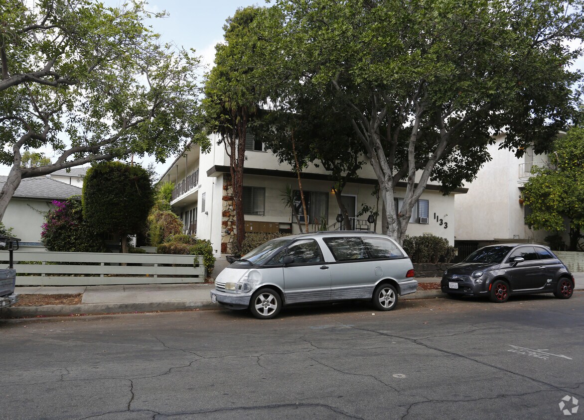 Building - 1133 N Ogden Dr