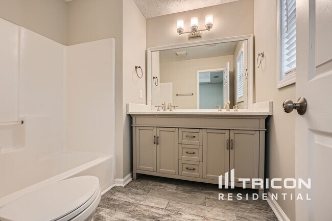 Foto del edificio - 1761 Silver Leaf Ct SW