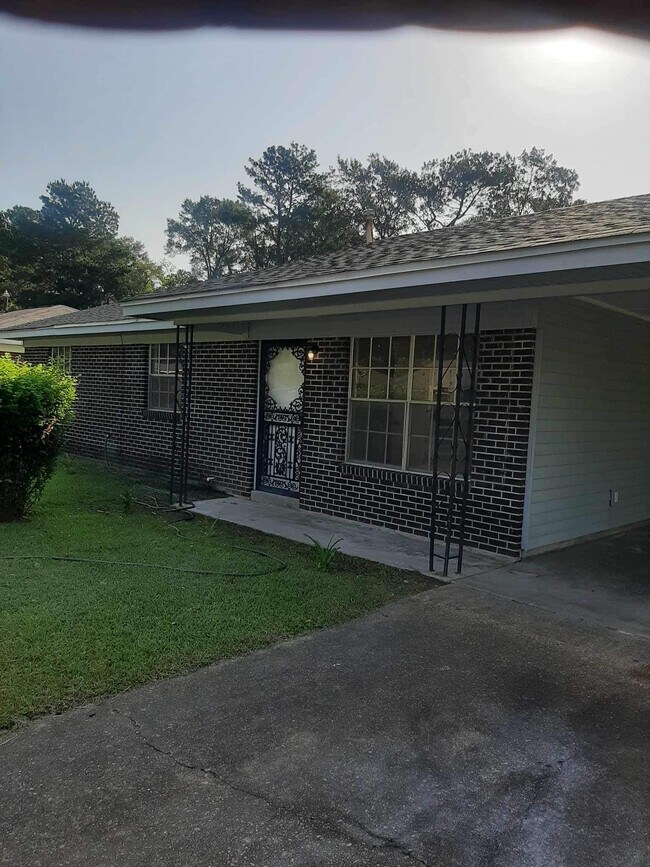 1518 N 27th St, Columbus, MS 39701 House Rental in Columbus, MS