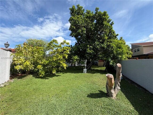 Foto del edificio - 3613 SW 112th Pl