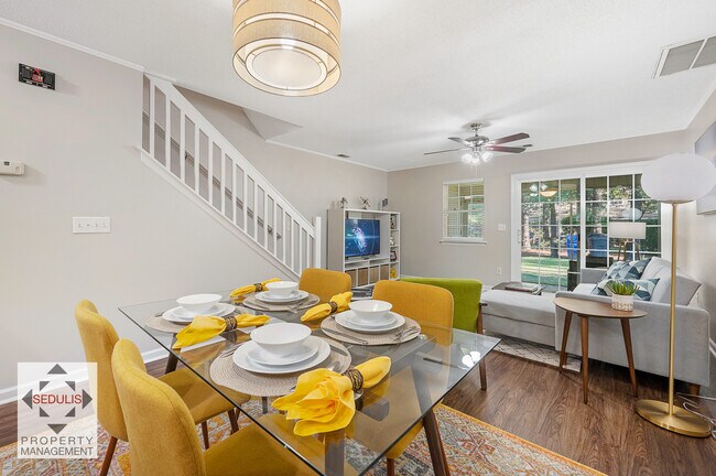 Foto del edificio - 8101 Shadow Oak Dr