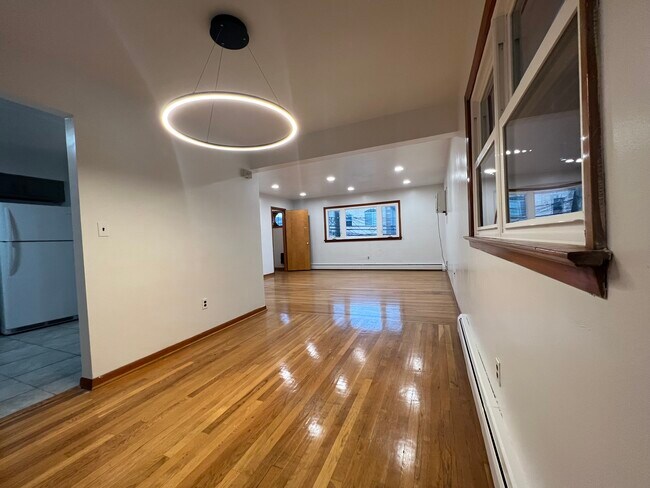 Dining Room - 137 Saint Pauls Ave