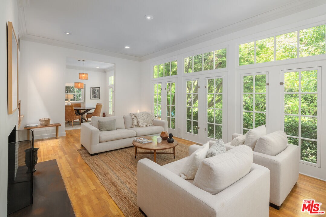 Primary Photo - 1401 N Beverly Dr