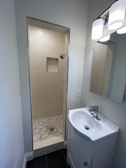 Foto del edificio - 9750 Newman St