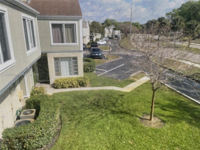 Building Photo - 8043 Lagos De Campo Blvd