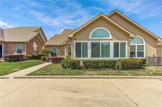 Building Photo - 2601 Marsh Ln