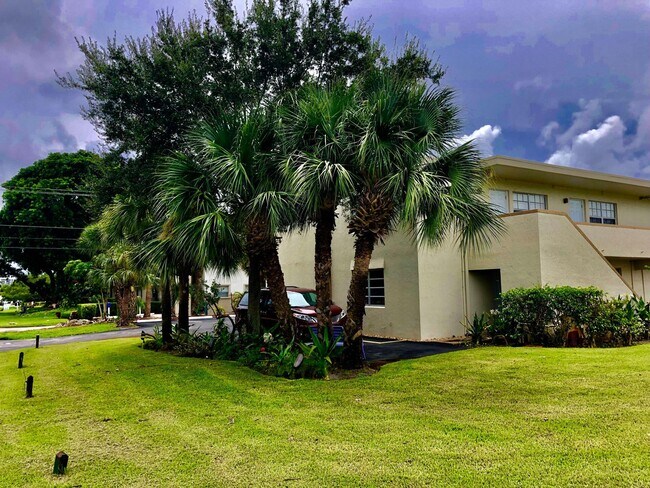 Foto del edificio - 4670 NE 5th Ave