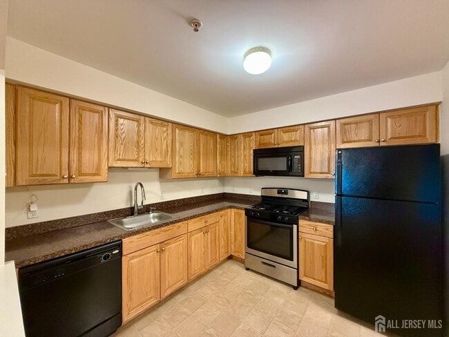 Building Photo - 1315 Fernwood Ct