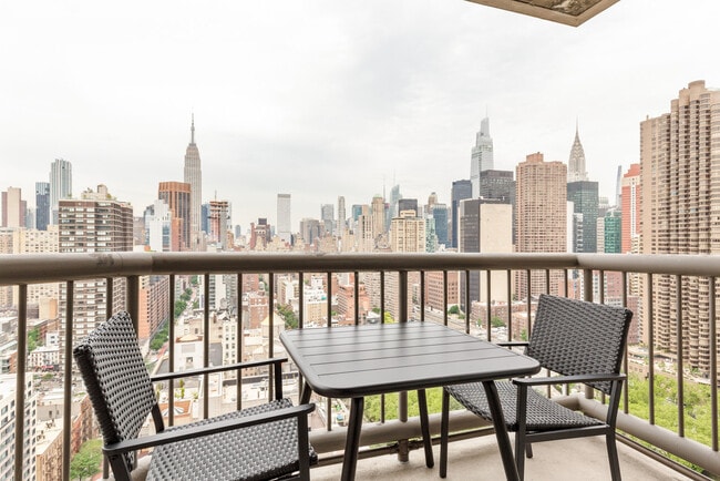 Building Photo - 401 E 34th St