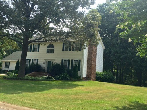 Foto del edificio - 104 Pleasant Woods Rd